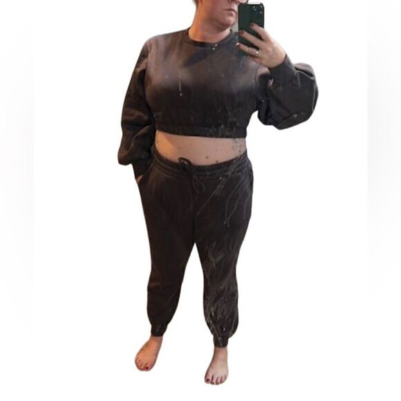 54. Zenana Dark Grey Cropped Sweatshirt & Highwaist Joggers with drawstring NWT - Picture 2 of 4